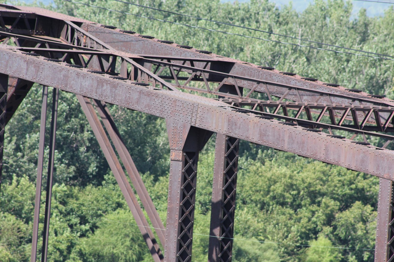Upper connection, swing span